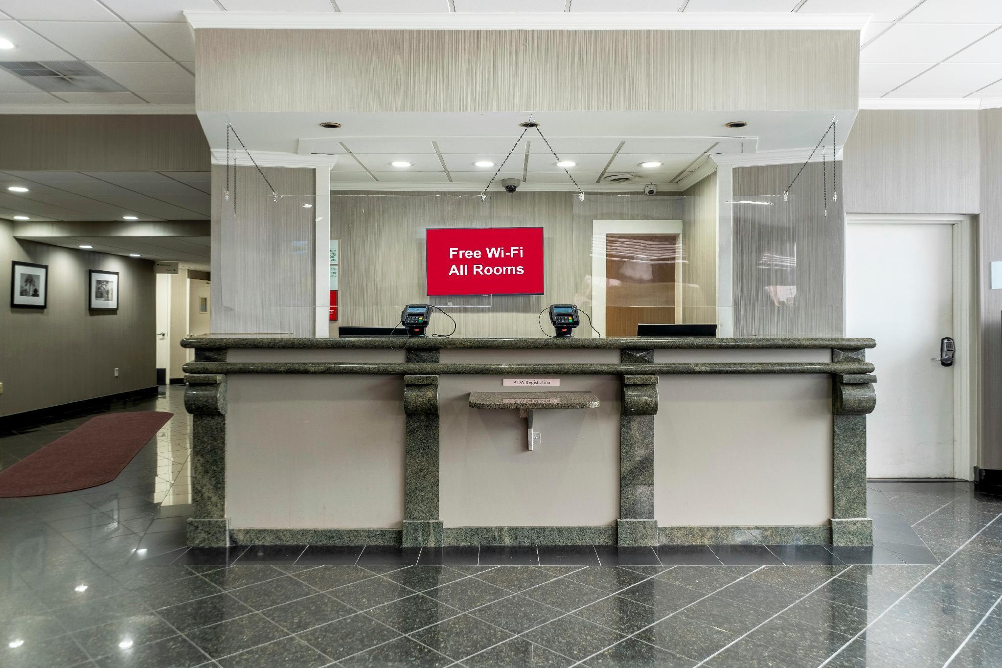 Red Roof Inn Plus Newark Liberty Airport - Картерет Екстериор снимка